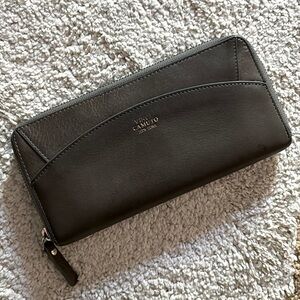 Vince Camuto New York gray leather zip around leather wallet goldtone hardware